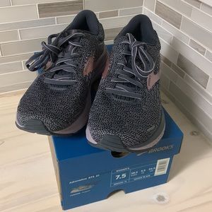 Brooks Adrenaline GTS Women’s size 7.5 athletic shoes